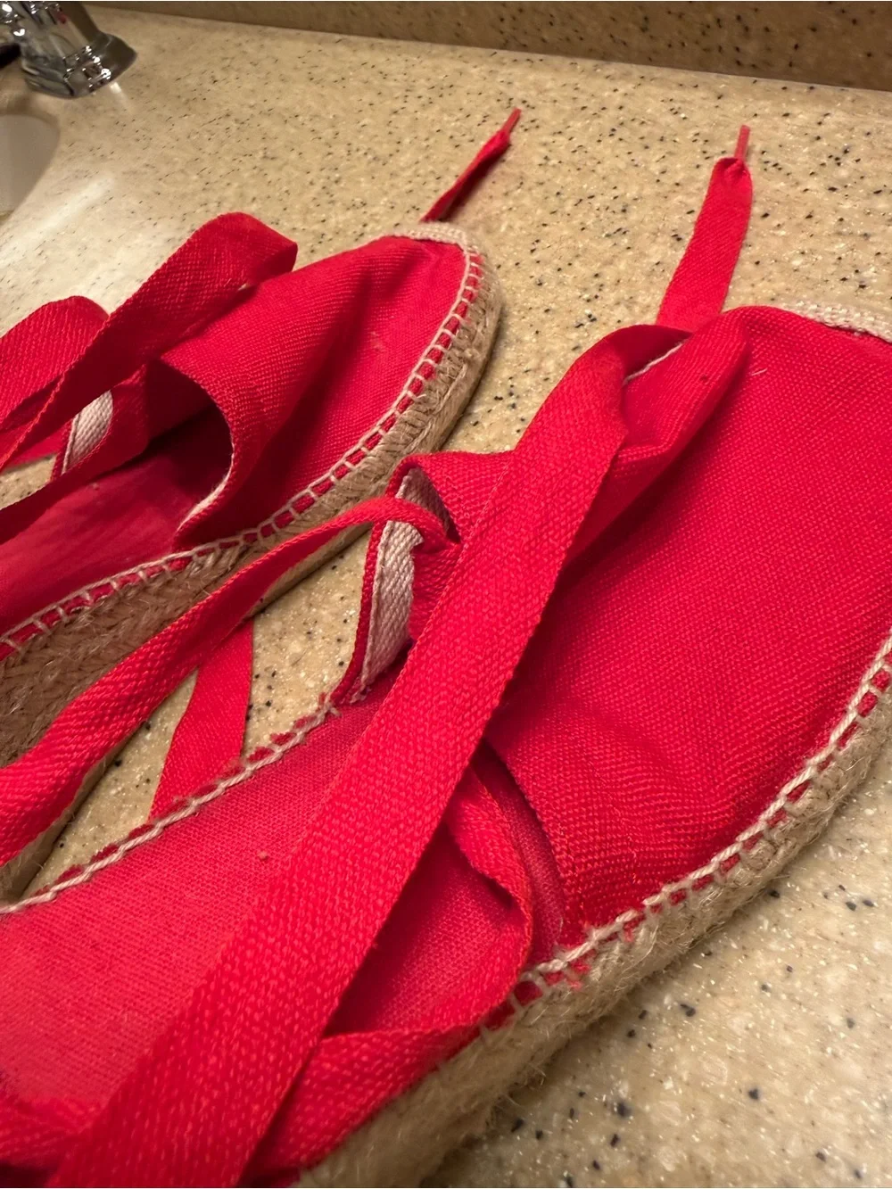 Toni Pons Valencia wraparound Red Espadrille Wedge Tie-Up Sandals size 8 or 8.5